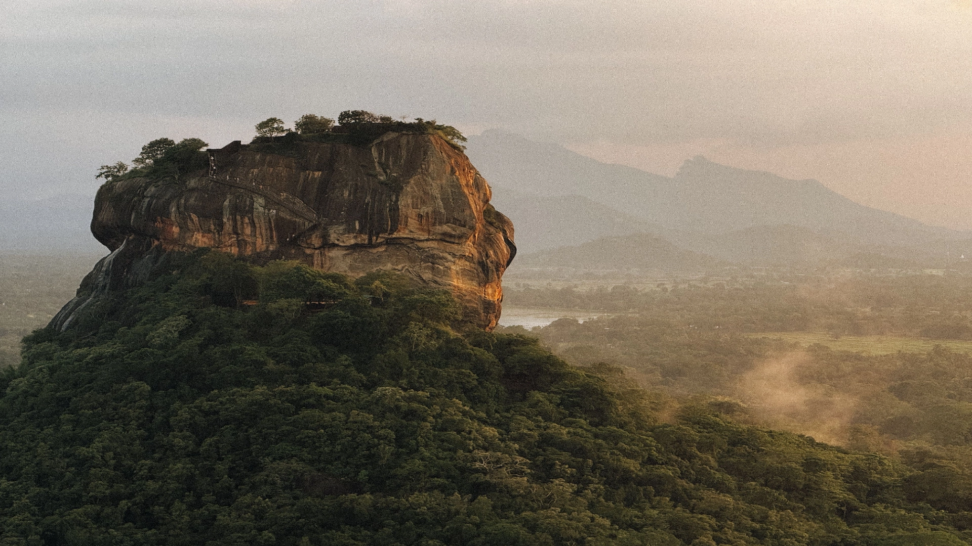 Belka Holidays Sri Lanka tour hero image 1